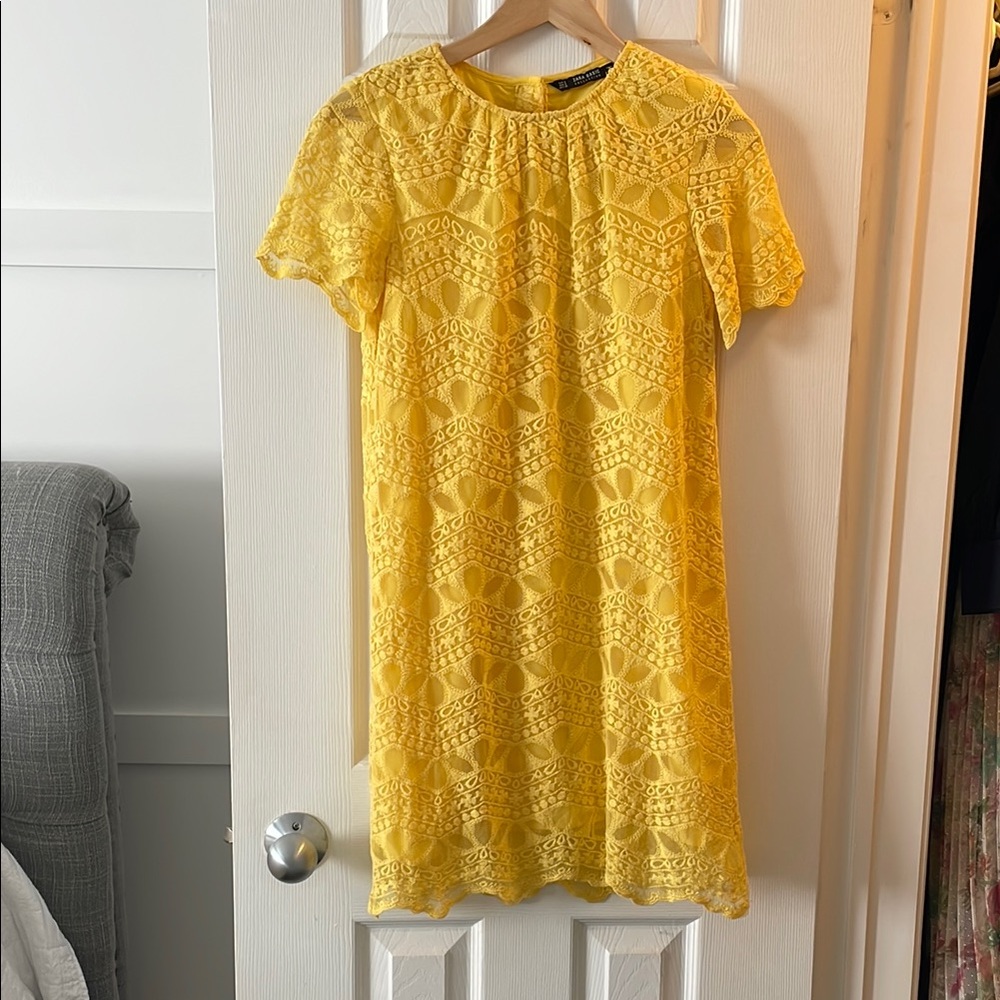 Zara size S Yellow Lace Midi Dress